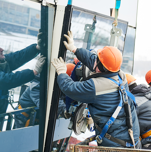 Advantages of Frameless Glass Mirrors Image – Sky Glass London